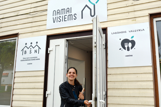 namai visiems
