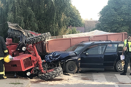 avarija golf traktorius