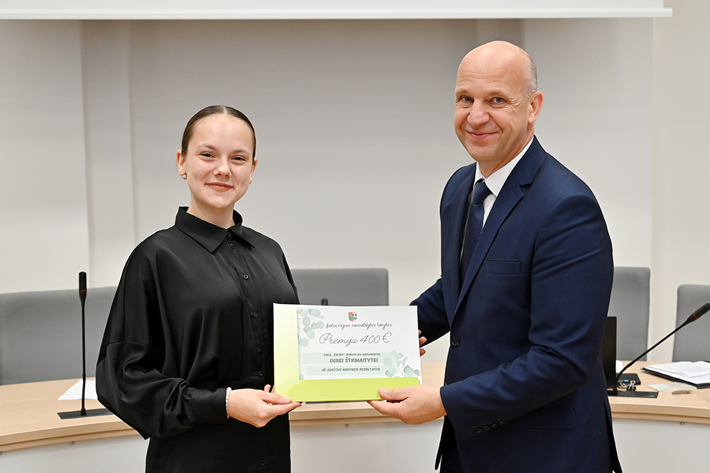 simtukai premijos taryba2