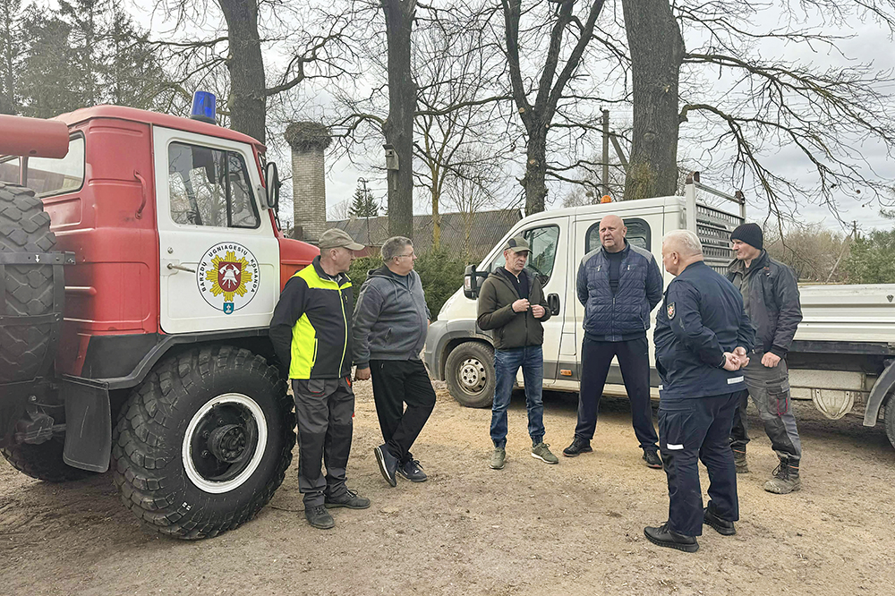 ugniagesiai barzdai